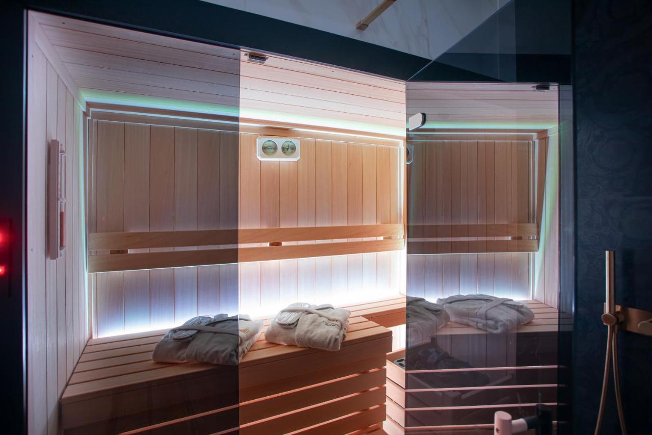 Apartamenty Sky Tower Z Jakuzzi Przy Oknie Wrocław Extérieur photo